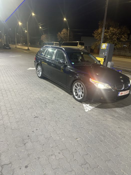 Bmw e61 2005 2.5d fara defecte