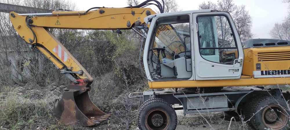 Продаваме Колесен Багер LIEBHERR Модел А904С