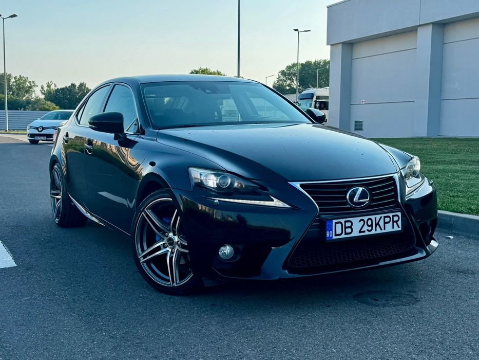 Lexus IS300h  2.5hybrid