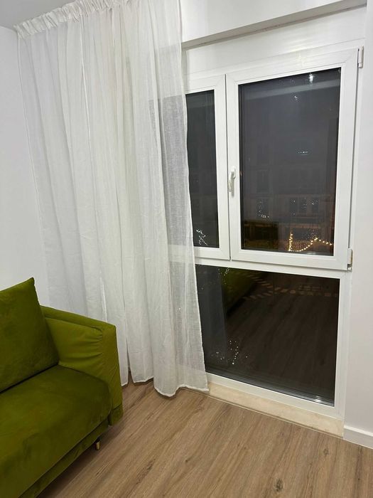 Inchiriez apartament cu 2 camere, nou