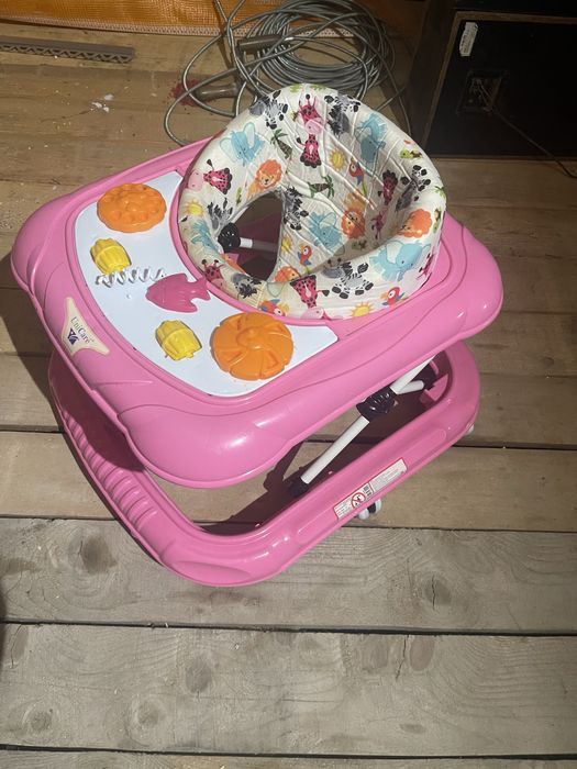 Cărucior 3 în 1 Krausman puțin folosit stare ca nou ,plus alte obiecte ptr bebe ,mai multe detalii la cerere!