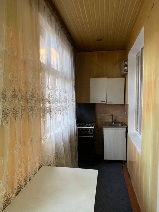 Чилонзор 20-кварталда 3 хонали уй кизлар ёки оила