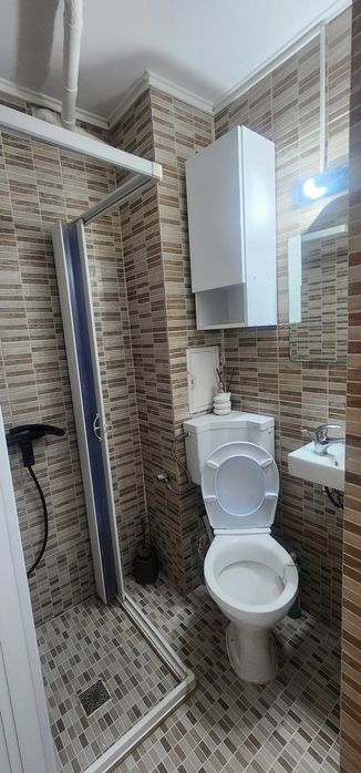 Proprietar, Tomis nord, vând apt 2 camere, mobilat, ac, izolat!