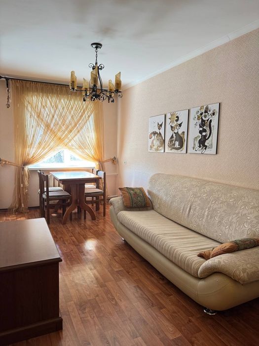 3х комнатная Квартира с мебелью в самом центре Караганды от собственни