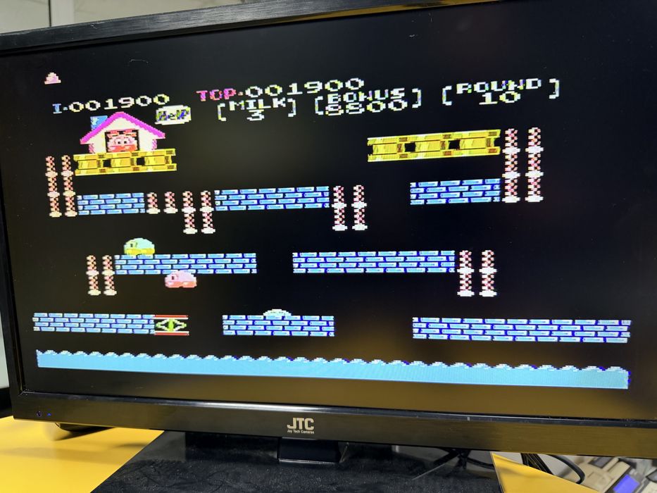 Ретро конзола Osaka family computer system