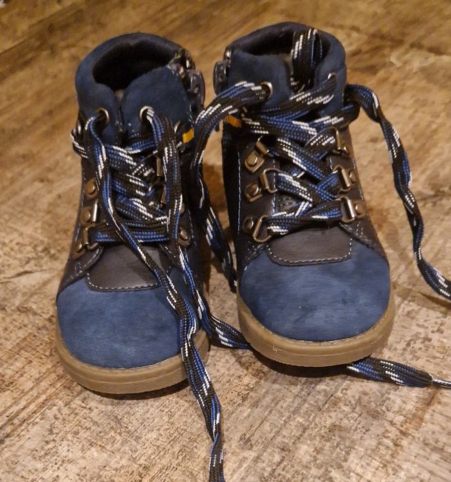 Чисто нови детски боти