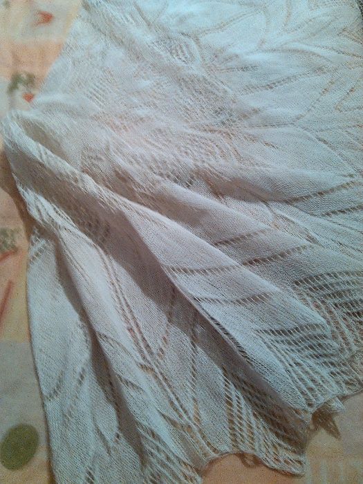 Покривка,голяма ръчно плетена, Диаметър 220см.Нова.Уникална.