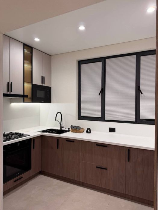 Продается 3в4х комнатная квартира,м Космонавтов,ул Юнуса Раджаби,70м2