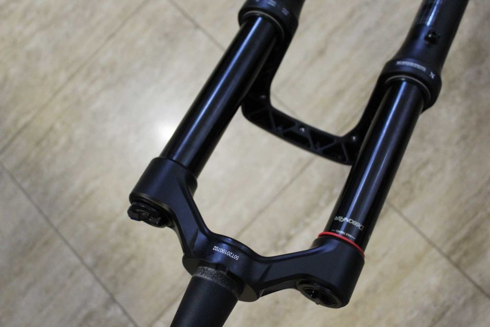 furca suspensie RockShox Zeb Select RC 29 170mm Boost Tapered Charger