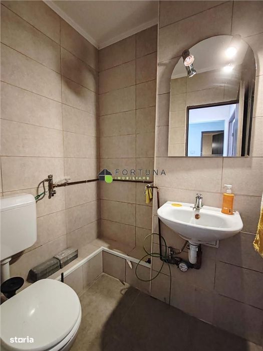 Apartament 3 camere , etaj intermediar - Astra