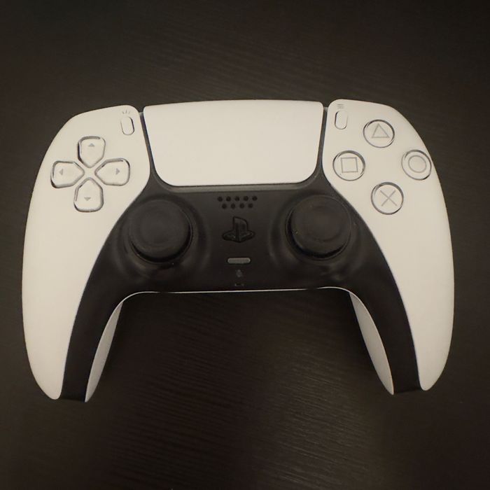 Dualsens White and Black