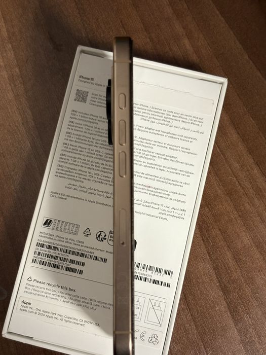 Vând iphone 16 pro 256 gb