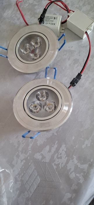 Продам споты в отличном состоянии