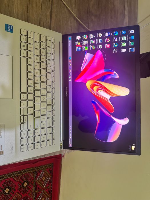 Asus Vivobook harman/kardon