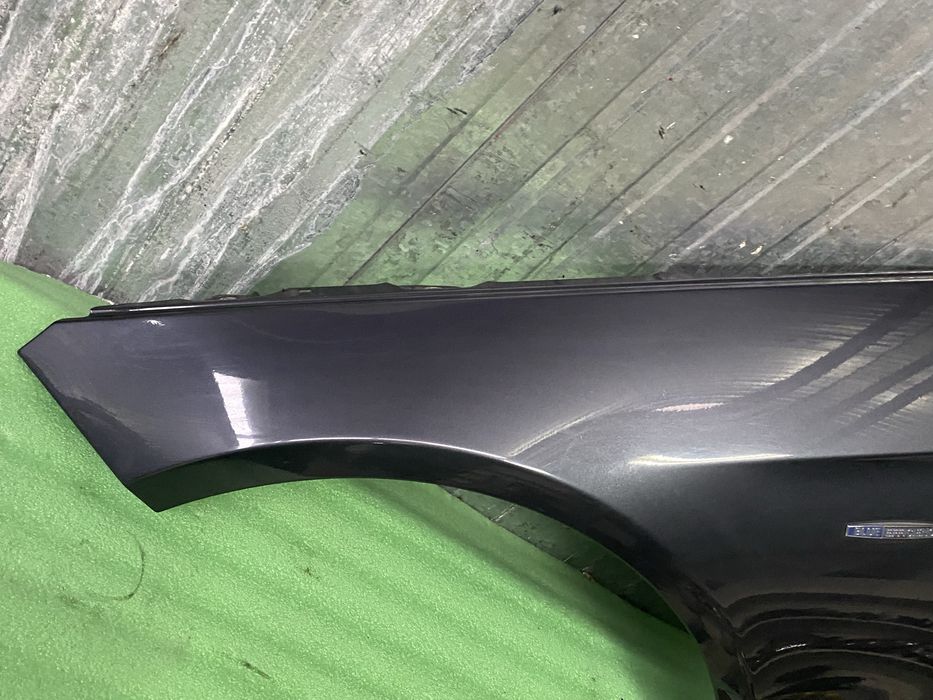 Aripa stanga fata mercedes w212