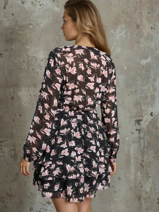 Флорална рокля къса