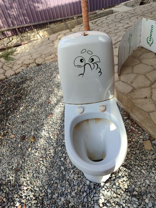 Унитаз б у. В хорошем.