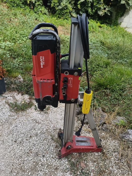 Hilti DD 250 + Hitli DD - HD 30 - Диамантено пробивна машина + статив