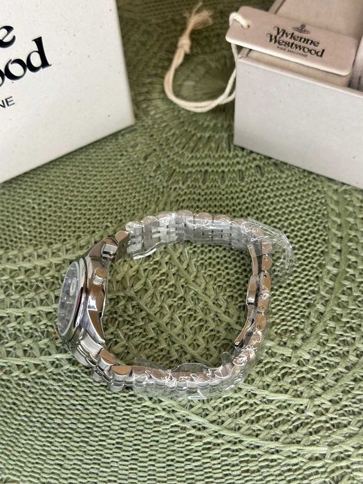 Vivienne Westwood Camberwell Ceas 28 MM In Purple Stainless Steel