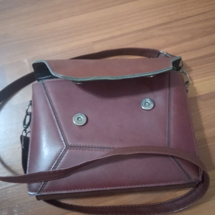 Срочно продам женскую сумку