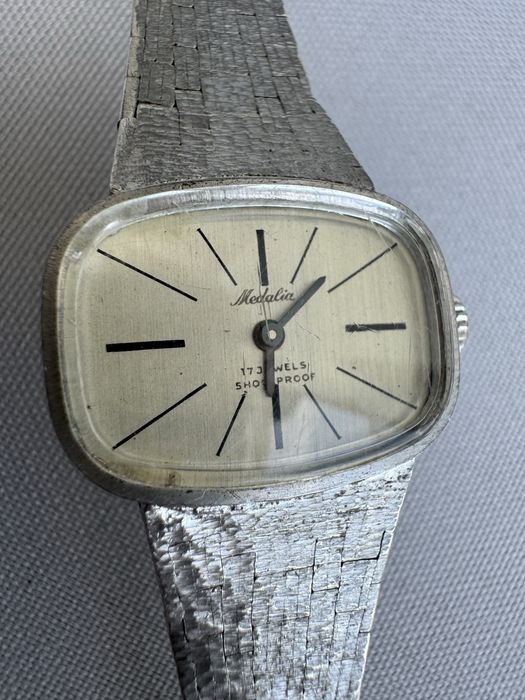 Ceas din argint de dama