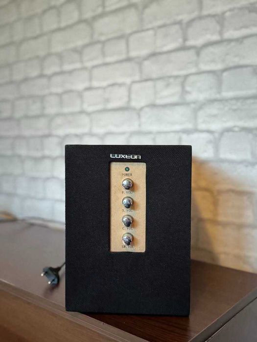 Домашно кино Буфер и 5 тонколнки 5.1 Luxeon С КАБЕЛ за ТЕЛЕФОН Android