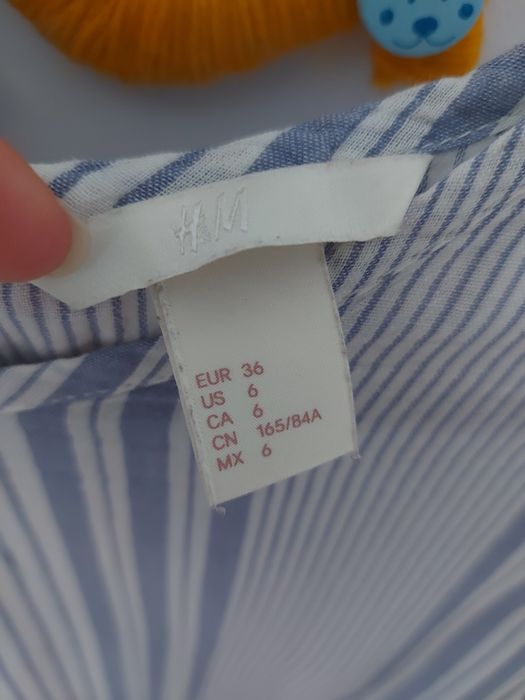 Vând bluza H&M mărimea 36