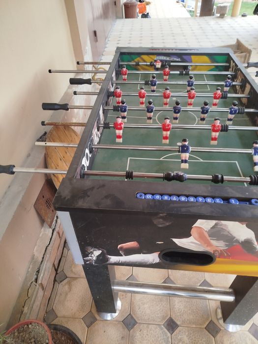 Stol futboli sotiladi