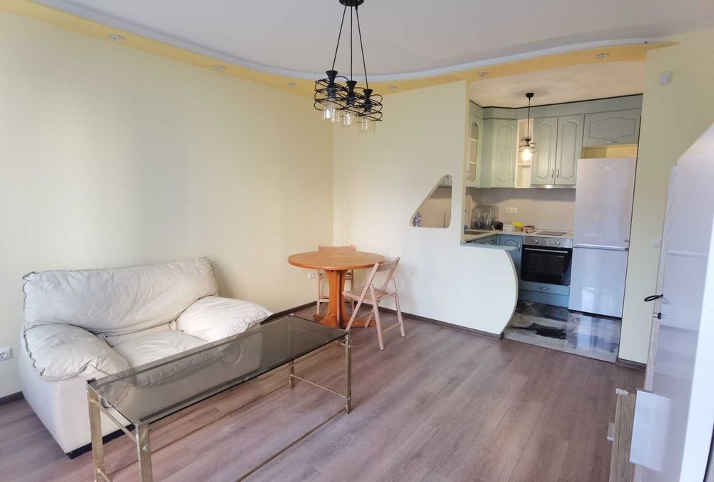 Дава се под наем Двустаен апартамент в София, Връбница 1 - 50 кв.м за 475 € - Снимка #1