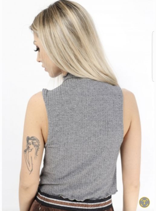 Top cropp si fusta Bershka 38