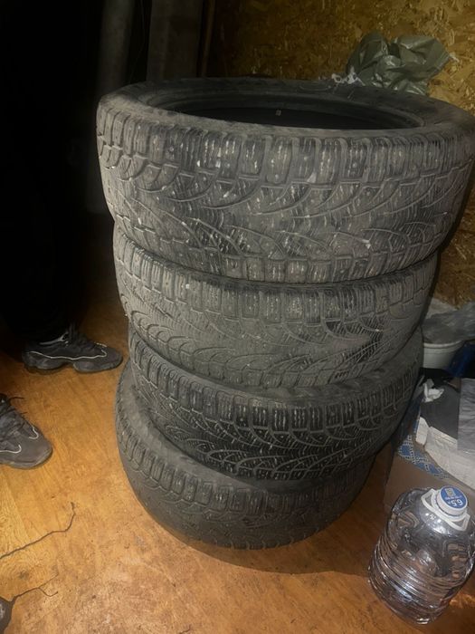 Продам 2 комплекта резины 235/55/19r
