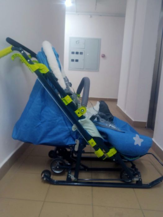 Продам санки почти новые