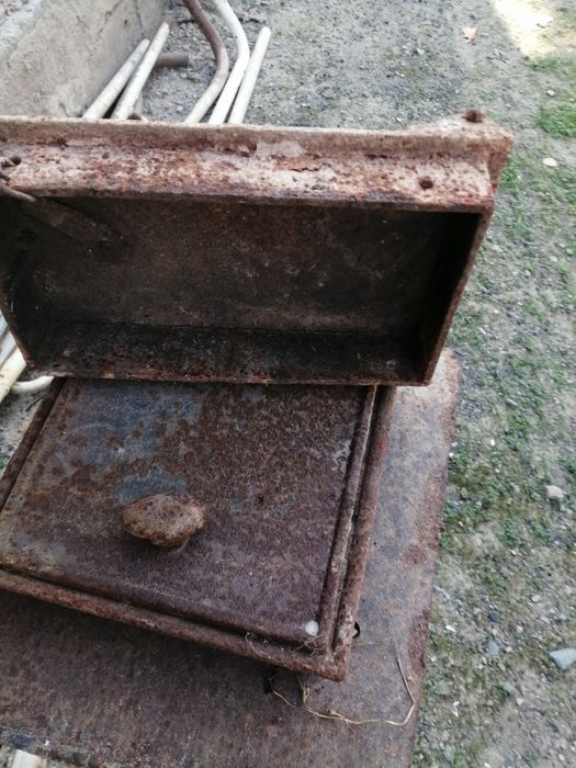 Дверь для печи  харошим  состояние