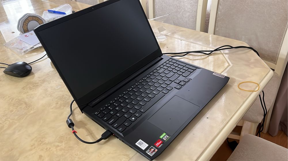 Игровой ноутбук Lenovo