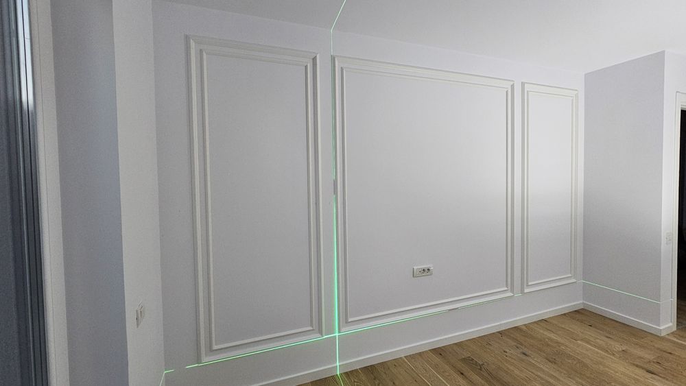 Montaj profile decorative, ancadramente, cornisa, plinta parchet