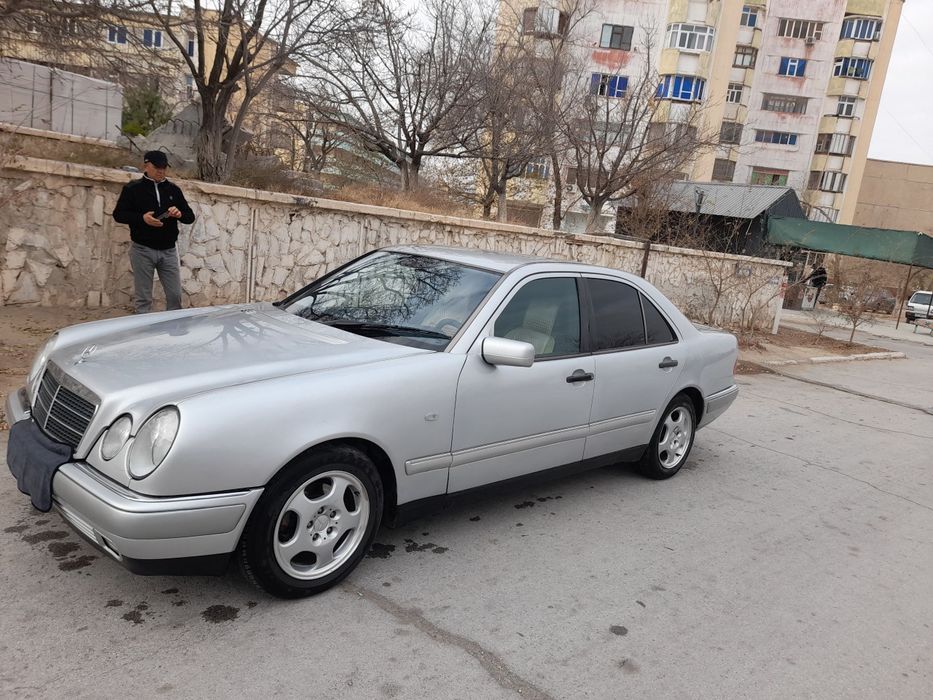 Мерседес Бенс зайчик