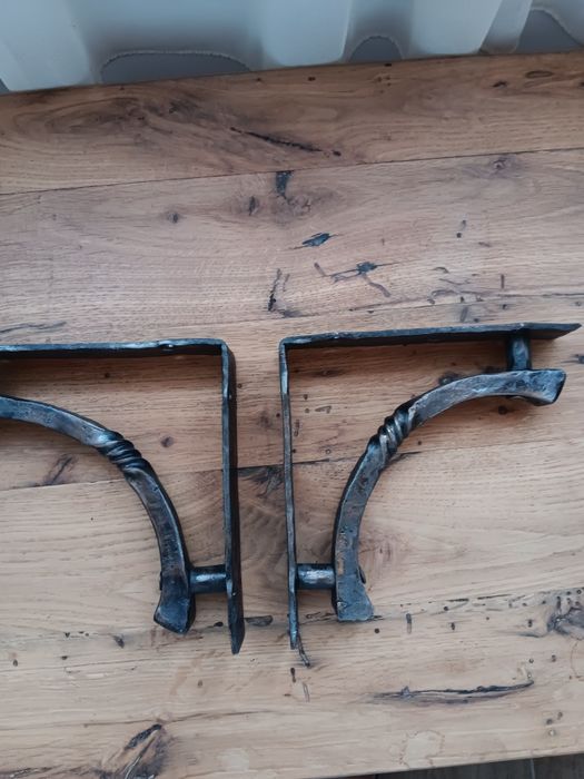 Декоративни конзоли за рафт