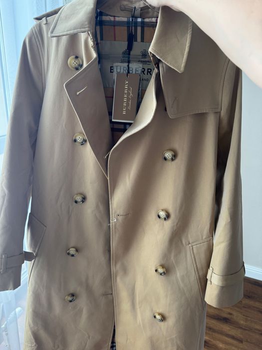 Плащ Burberry бежевый