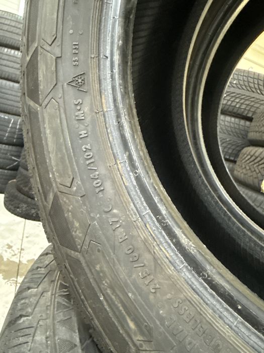 Anvelope de iarna 215/60 R17C