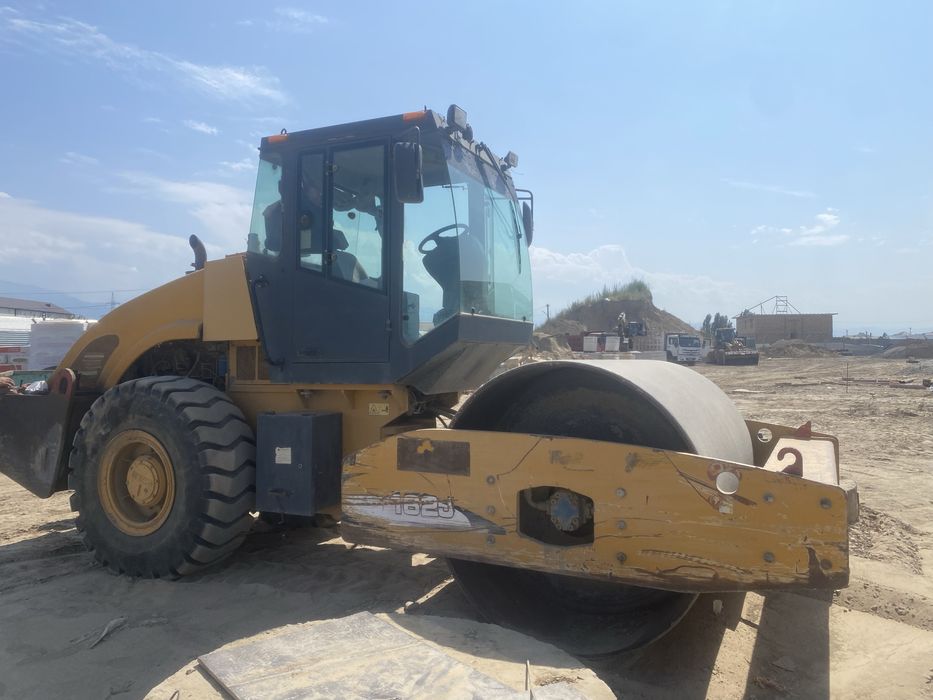 каток 16 тон уплотнение грунта