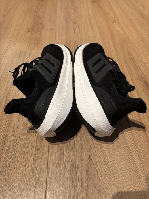 Adidas Ultraboost Light