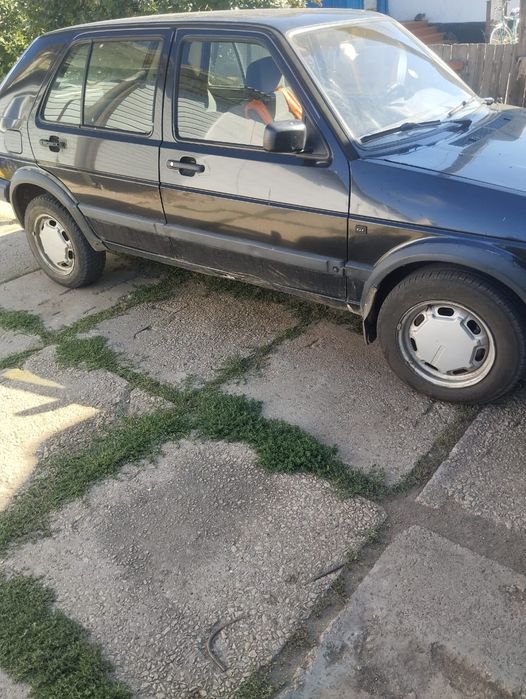 Продам гольф черный 1991