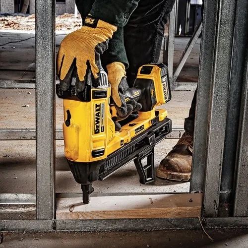 Такер за бетон и метал DeWALT DCN890 + 2бр 5Ah , Зарядно и Куфар