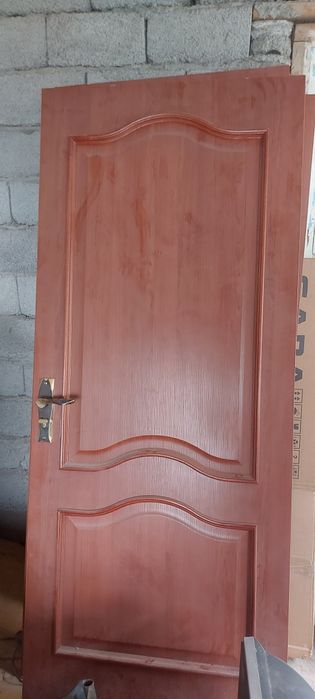 Есіктер б/у межкомнатне 10000