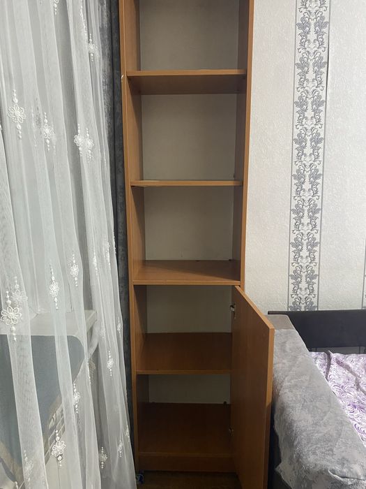 Продам шкаф пенал