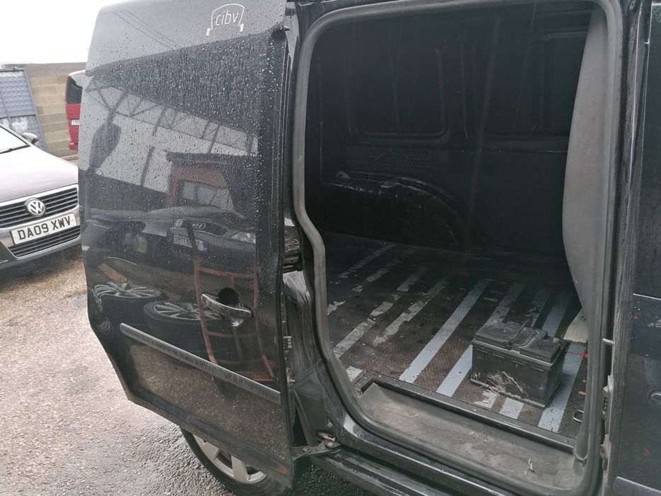 Vw Caddy 1.6 2.0 Тди 105,140 коня