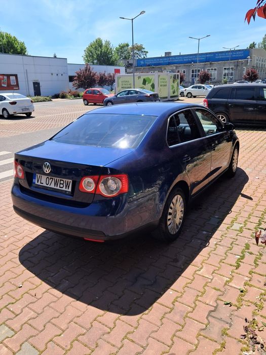 Volkswagen Jetta 1.6 Benzină 2008 • 200.000 km • Fiabilă și întreținută