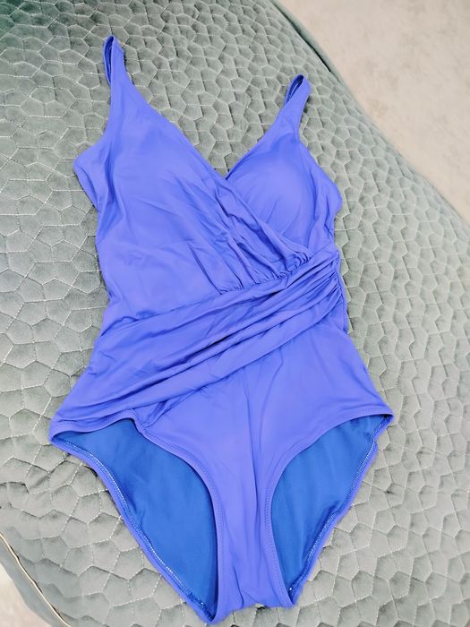 Продам купальники