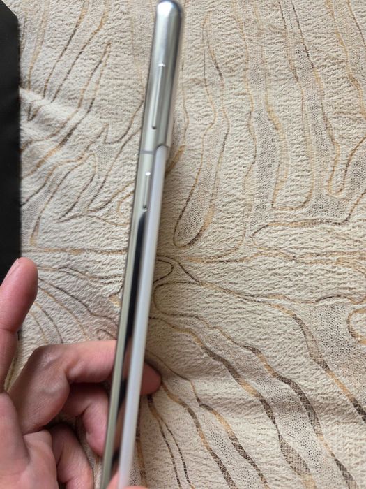 Samsung S21 5G 256GB storage, 8GB RAM