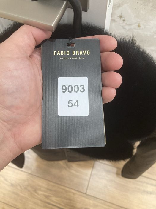 Продам зимний куртку новый